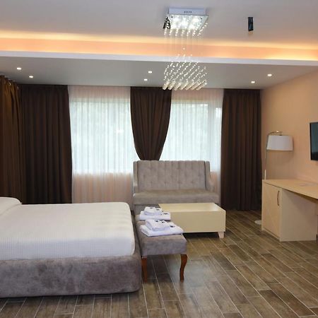 Monte Mare Hotel Vlore Bagian luar foto