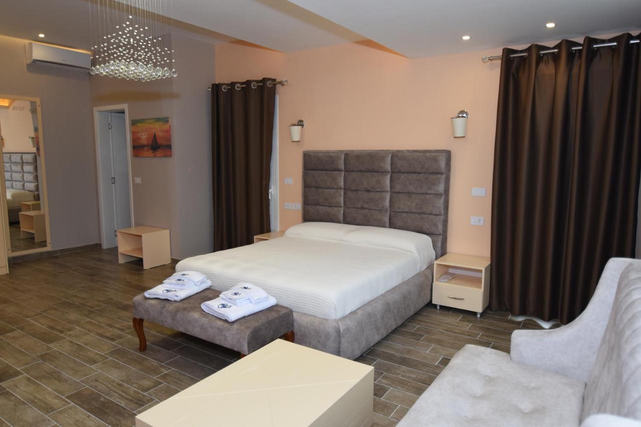 Monte Mare Hotel Vlore Bagian luar foto