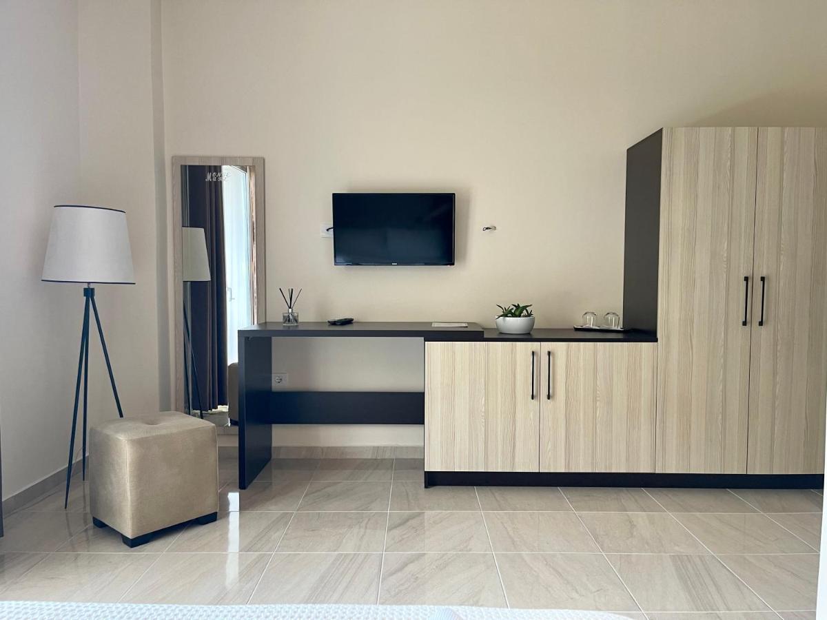 Monte Mare Hotel Vlore Bagian luar foto