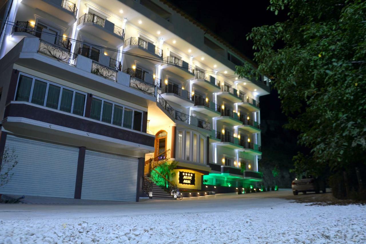 Monte Mare Hotel Vlore Bagian luar foto
